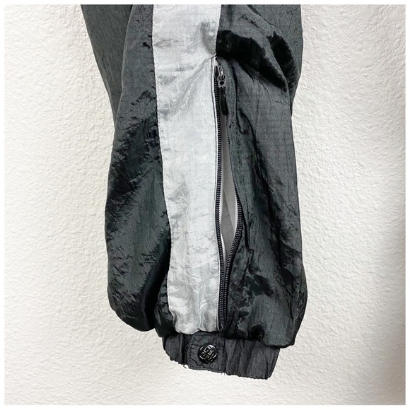 Givenchy Vintage Active Black Windbreaker Pants Size Medium - Picture 4 of 8